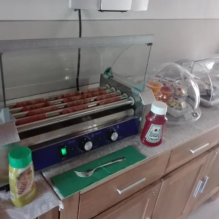 Eden לינה וארוחת בוקר 4*