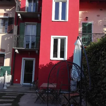 לינה וארוחת בוקר Eden קנוביו